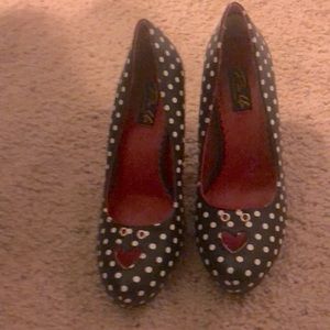 Pin up couture heels worn once size 8.5